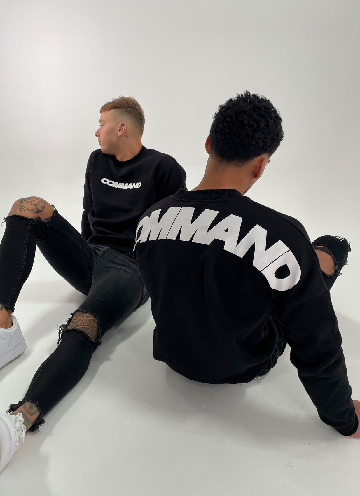 BLACK AMPLE CREWNECK