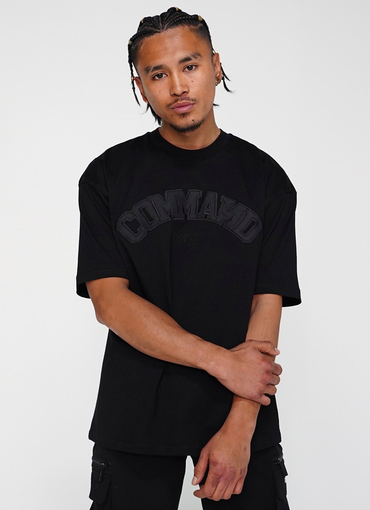 BLACK OVERSIZED VALOR COLLEGE T-SHIRT