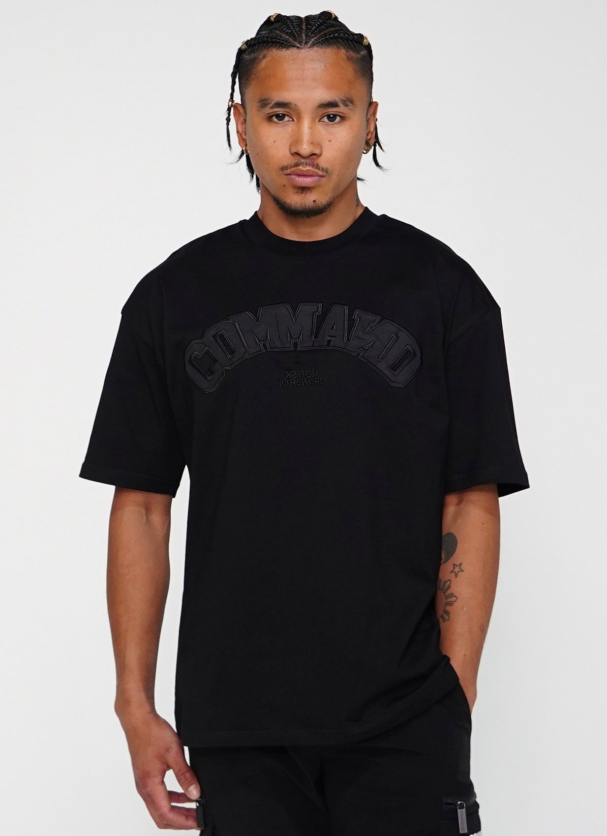 BLACK OVERSIZED VALOR COLLEGE T-SHIRT