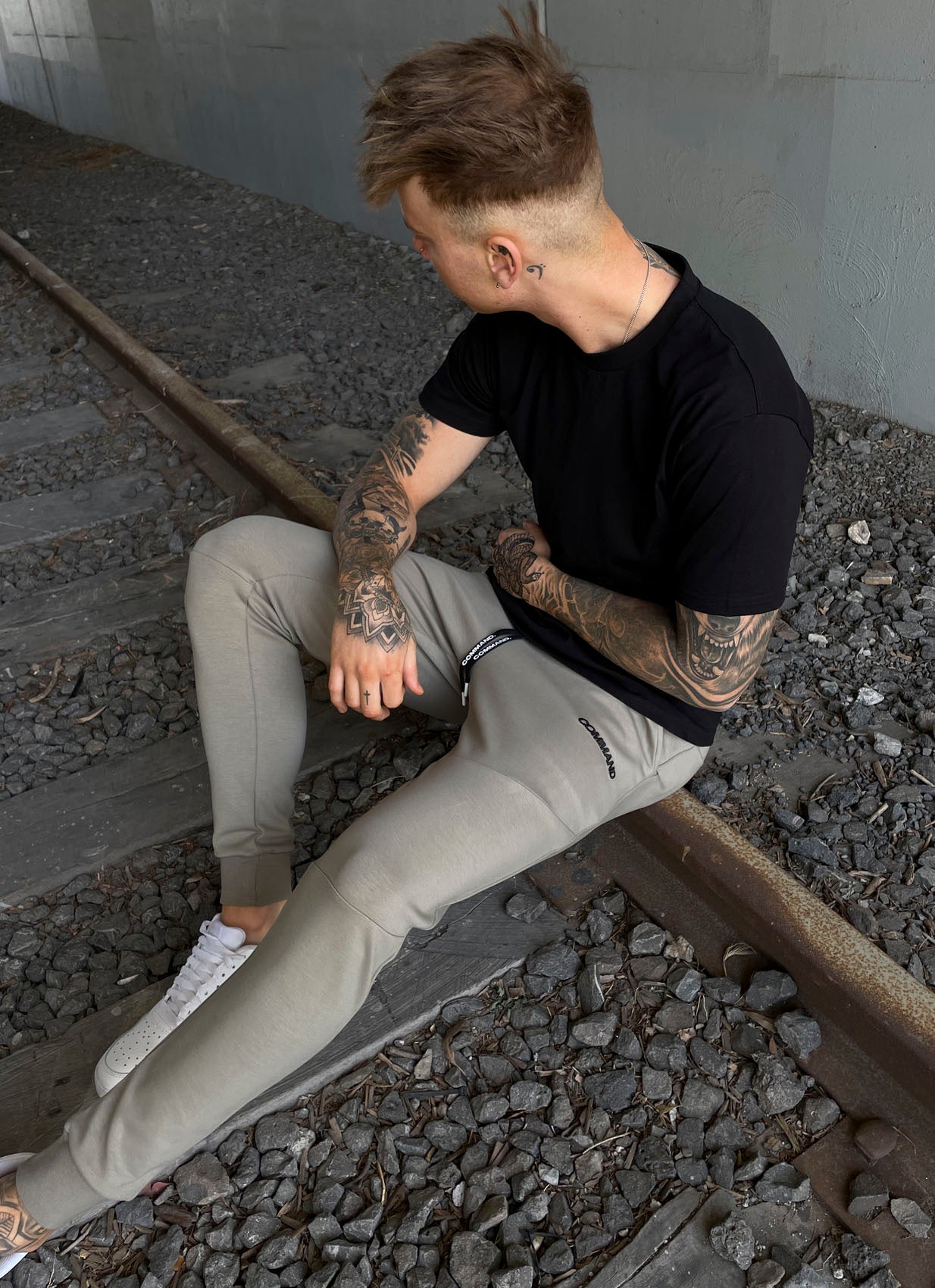 KHAKI DAILY TRACK PANTS